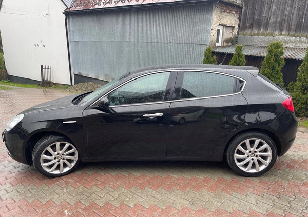 Alfa Romeo Giulietta cena 27500 przebieg: 104000, rok produkcji 2011 z Imielin małe 92